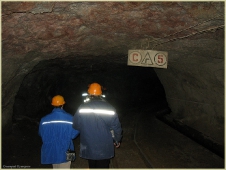 спуск в подземный музей в гипсовой шахте п. Пешелань