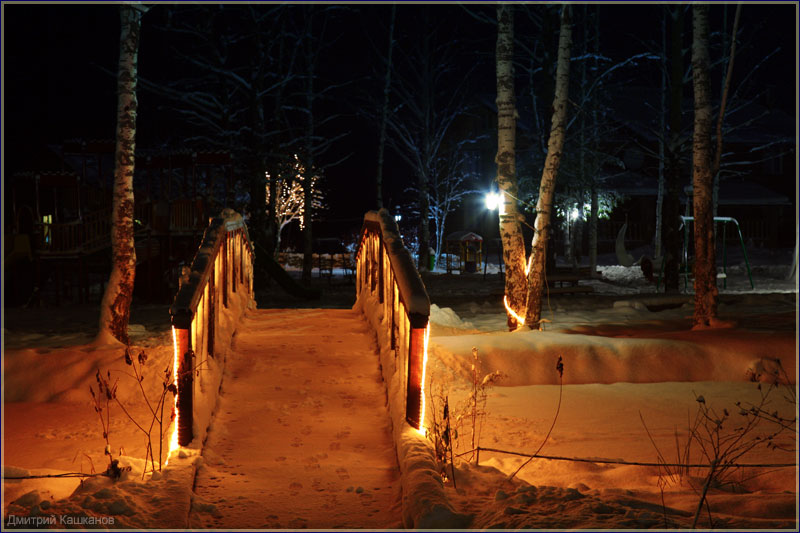 Зимний ночной пейзаж. Мостик через речку. Новогодние открытки