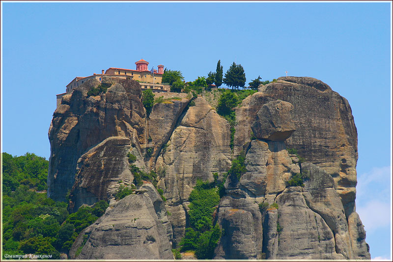 Скалы Метеоры. Греция. Монастырь на вершине скалы