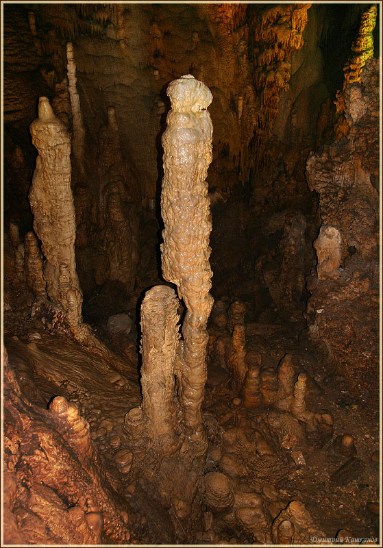 Зал идолов. Фотографии сталагмитов. Пещера Эмине Баир Хосар в Крыму. Фото пещер